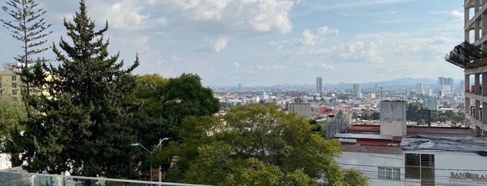 Chelsea Roof is one of Puebla.