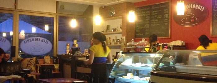 Club Colombia Cafe is one of สถานที่ที่บันทึกไว้ของ Juan Manuel.