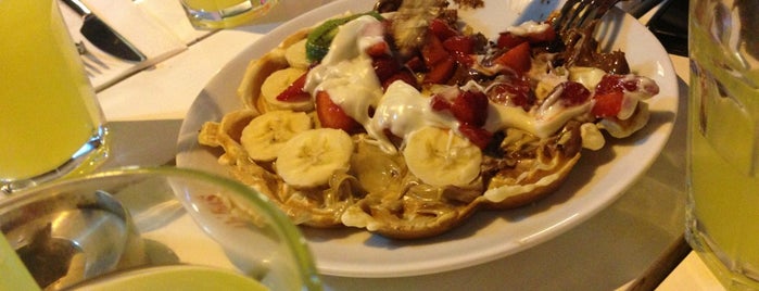 Ab'bas Waffle is one of Locais curtidos por Ismail.