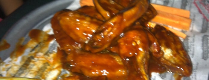 Chiltepino's Wings is one of claves WiFi.