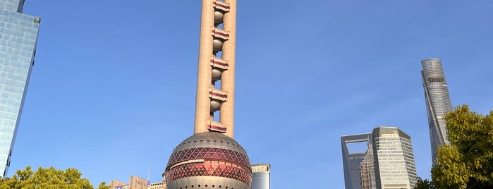 Башня «Восточная жемчужина» is one of Шанхай.