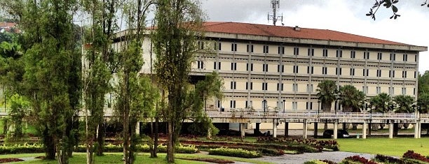 Universidad Simón Bolívar is one of Orte, die Frank gefallen.