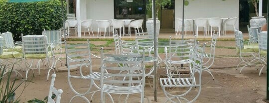 Mint Cafe, Sandy's Creations is one of Pari’s Liked Places.