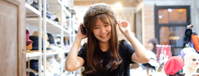 muak : hat &life style shop is one of เชียงใหม่ วิท เดอะ แก็งค์.