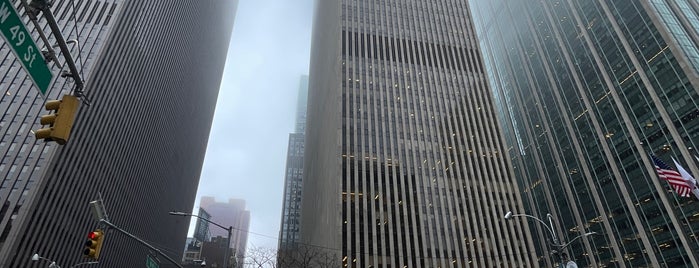 1251 Avenue of the Americas is one of P-미국.