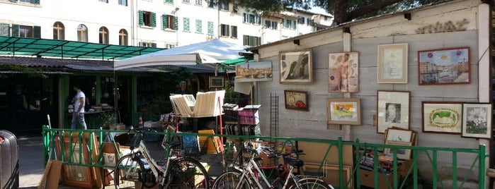 Piazza dei Ciompi is one of Tourguideandtourism : понравившиеся места.