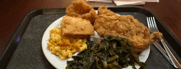 Izola's Country Cafe is one of Newnan Eats.
