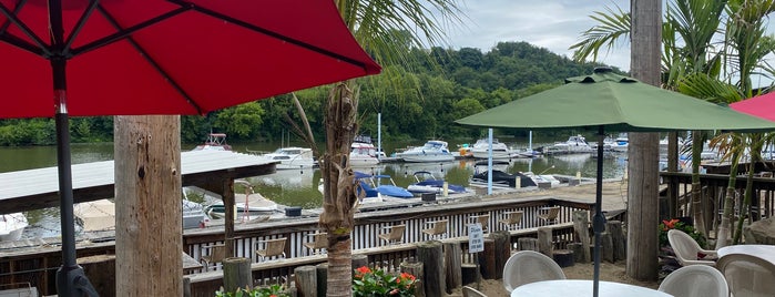 Kelly's Riverside is one of Brunches around the 'Burgh.