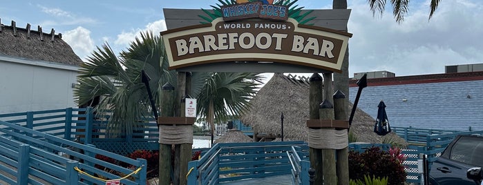 Barefoot Beach Bar is one of Waterfront 🏖.