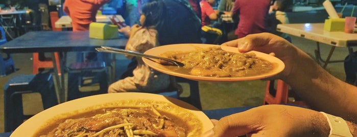 Char Kuey Teow Penang is one of Food in Johor.