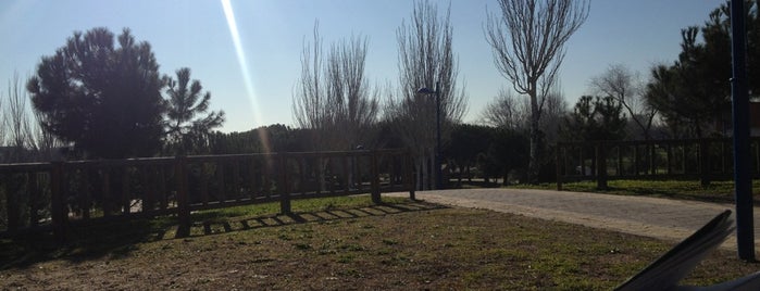 Parque de los Cipreses is one of สถานที่ที่ Endika ถูกใจ.