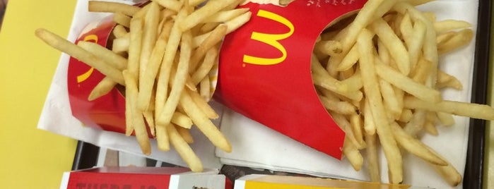McDonald's is one of Matthewさんのお気に入りスポット.