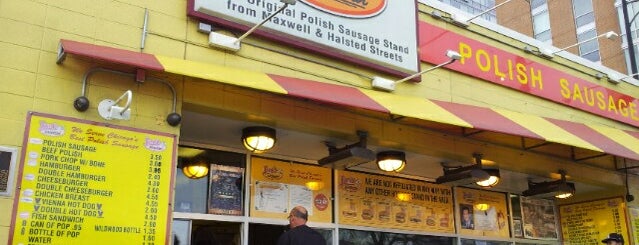 Jim's Original Hot Dog is one of สถานที่ที่ Yoli ถูกใจ.