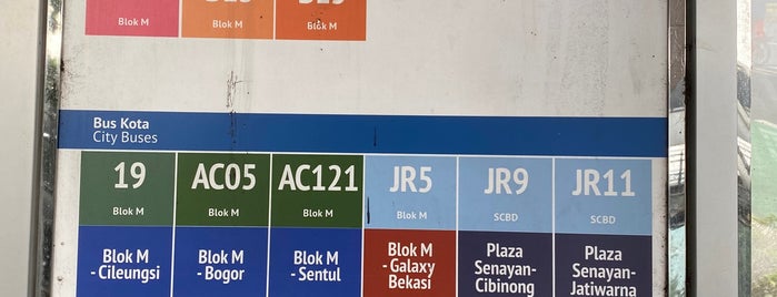Halte TransJakarta Polda Metro is one of asus.
