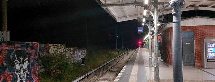 S Lankwitz is one of Berliner S-Bahn.