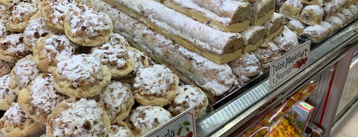 Laboratorio Pasticceria Roberto is one of Sights & Bites of Sicily!.