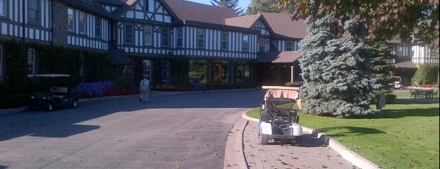 Mississauga Golf & Country Club is one of Sportan Venue List 2.
