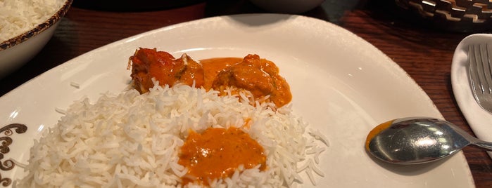 Asha's Indian Resturant is one of Lieux qui ont plu à ElReem.