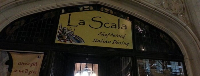 La Scala is one of Locais curtidos por Nash.