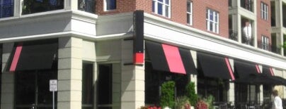 RedSeven Bar & Grill is one of Tempat yang Disukai Nash.