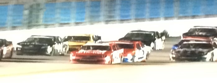 NASCAR at the Back Bar! is one of J 님이 좋아한 장소.