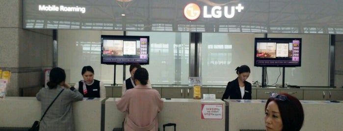 LG U+ 인천국제공항 로밍센터 is one of phongthon 님이 저장한 장소.