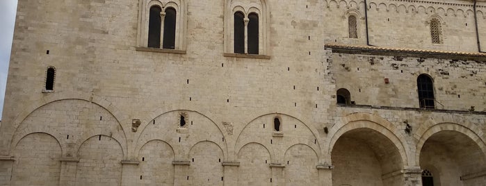 Cattedrale di Bitonto is one of Locais curtidos por Paul in.