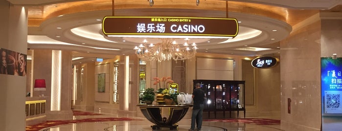 Broadway Casino is one of สถานที่ที่ N ถูกใจ.