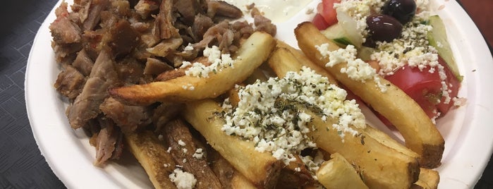 Manny's Greek Grill is one of Lugares favoritos de Dana.