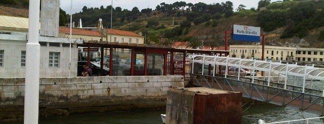 Terminal Fluvial de Porto Brandão is one of Terminais Fluviais da Transtejo/Soflusa.