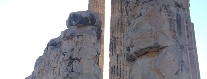 Apollon Tapınağı is one of Onur Emre📍'ın Beğendiği Mekanlar.