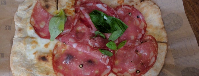 Mangia Pizza Firenze is one of สถานที่ที่บันทึกไว้ของ Stacy.