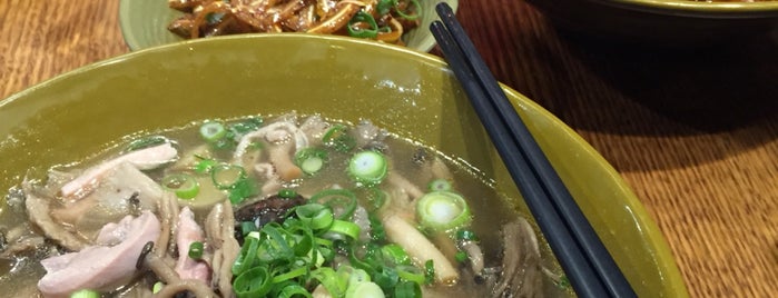 Dainty Sichuan Noodle Express is one of Posti che sono piaciuti a Lynn.