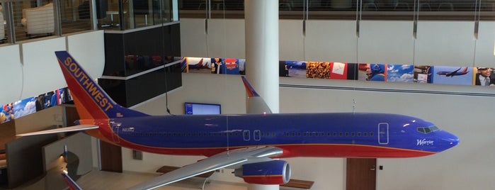 Southwest Airlines University is one of Ernestoさんのお気に入りスポット.