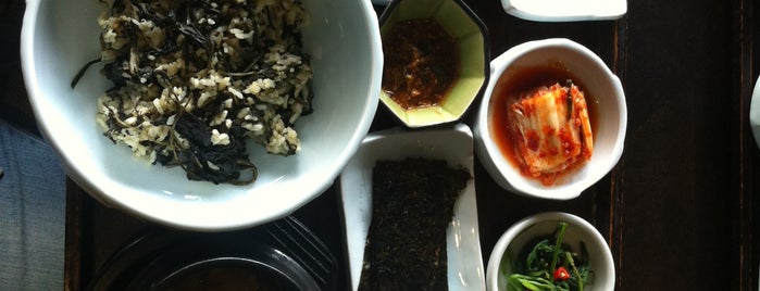 뜰안의 작은행복 is one of 명동 Favorite.