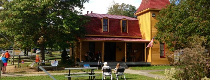 Baltimore and Annapolis Trail Ranger Station is one of Posti che sono piaciuti a Ameer.