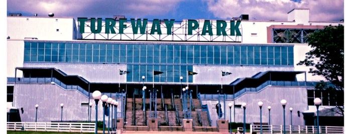Turfway Park is one of Racetracks I Want To Visit.
