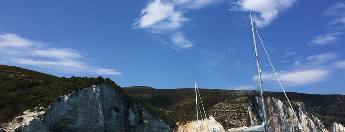 Fteri Beach is one of Kefalonia.