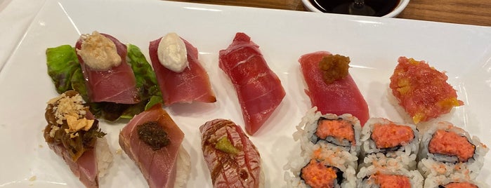 Sushi of Gari Tribeca is one of Stephanieさんの保存済みスポット.