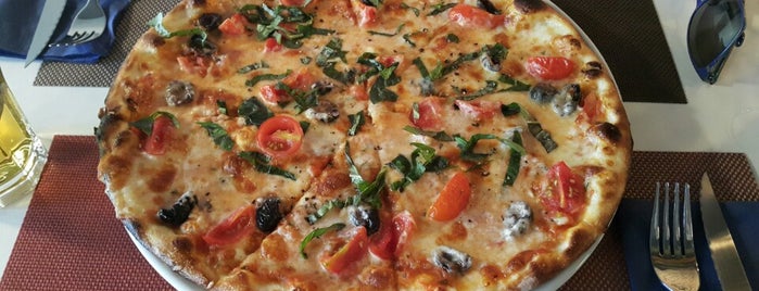 400 Derece is one of The 15 Best Places for Pizza in Istanbul.