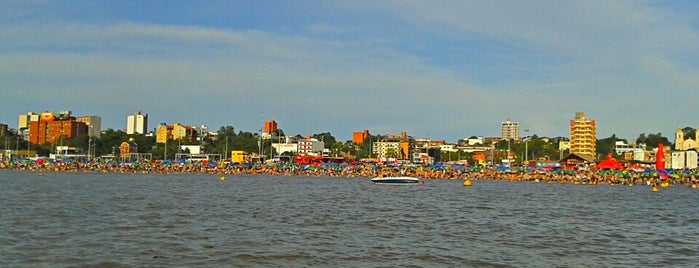 Río Paraná is one of Posti che sono piaciuti a Zé Renato.