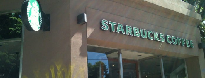 Starbucks is one of Tempat yang Disukai Leila.