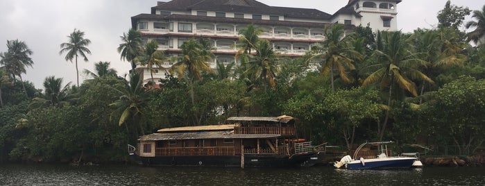 Ashtamudi Lake is one of Kerala.