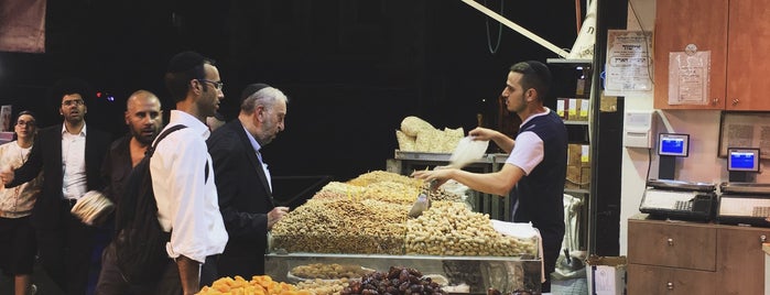 Mahane Yehuda Market is one of jordaneilさんのお気に入りスポット.