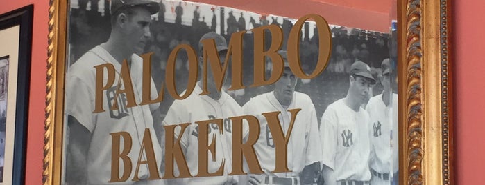 Palombo Bakery & Caffe is one of Solo.