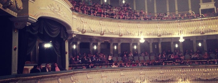 Новая сцена Большого театра is one of Lugares favoritos de Dmitry.