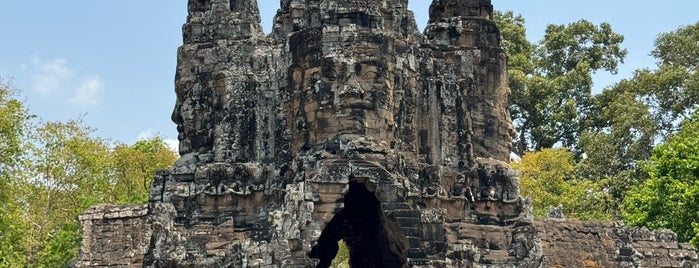 Reino de Camboya is one of 4sq上で未訪問の国や地域.