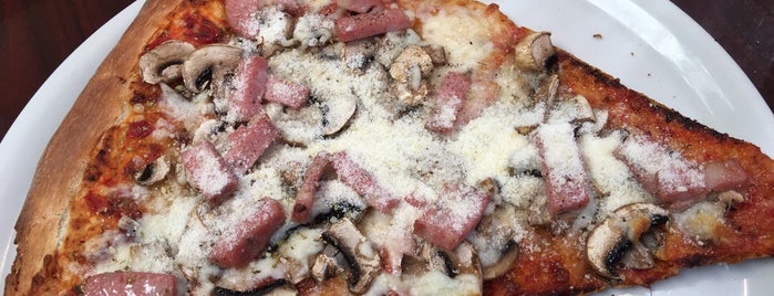Robbie Mac's Pizzeria & Eatery is one of Locais curtidos por Sowmya.