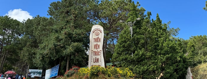 Thiền Viện Trúc Lâm is one of Temples in Dalat.