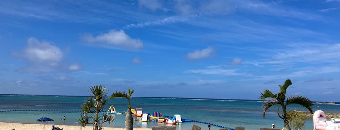 Zanpa Beach is one of Magdalena 님이 저장한 장소.